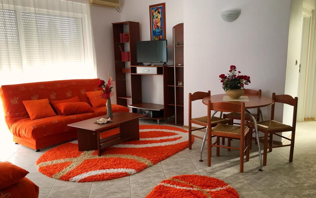 Club Topaz Apartments ネプトゥン エクステリア 写真