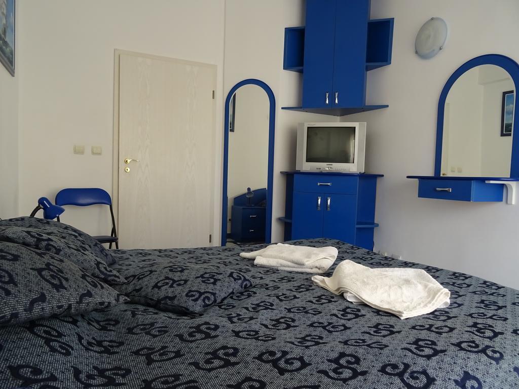 Club Topaz Apartments ネプトゥン エクステリア 写真