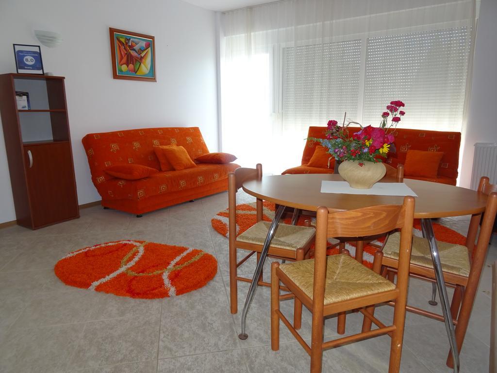 Club Topaz Apartments ネプトゥン エクステリア 写真