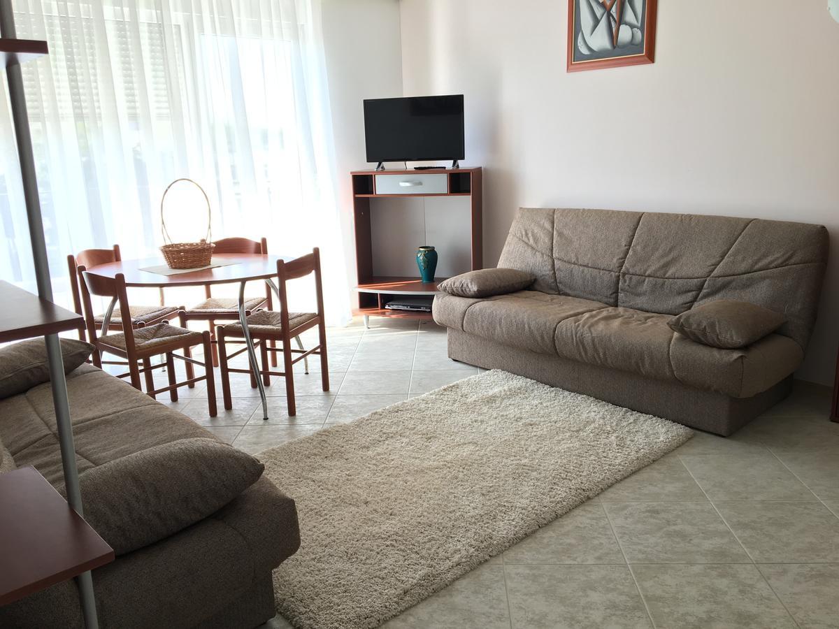 Club Topaz Apartments ネプトゥン エクステリア 写真